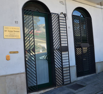 ingresso studio del dott. Giuseppe Montesano
